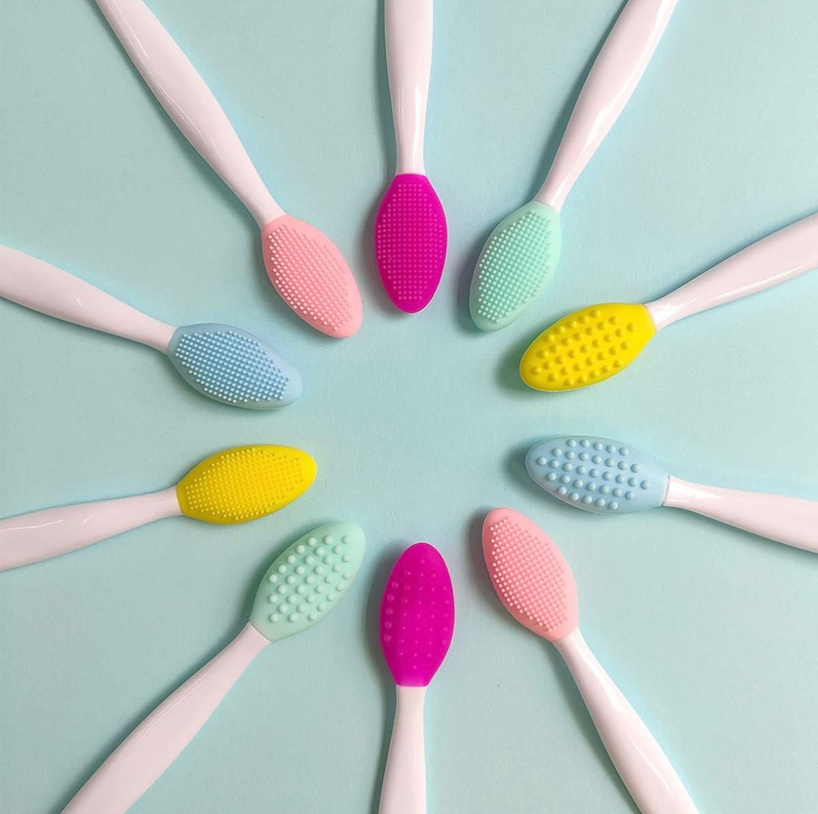 Exfoliating lip scrub brush